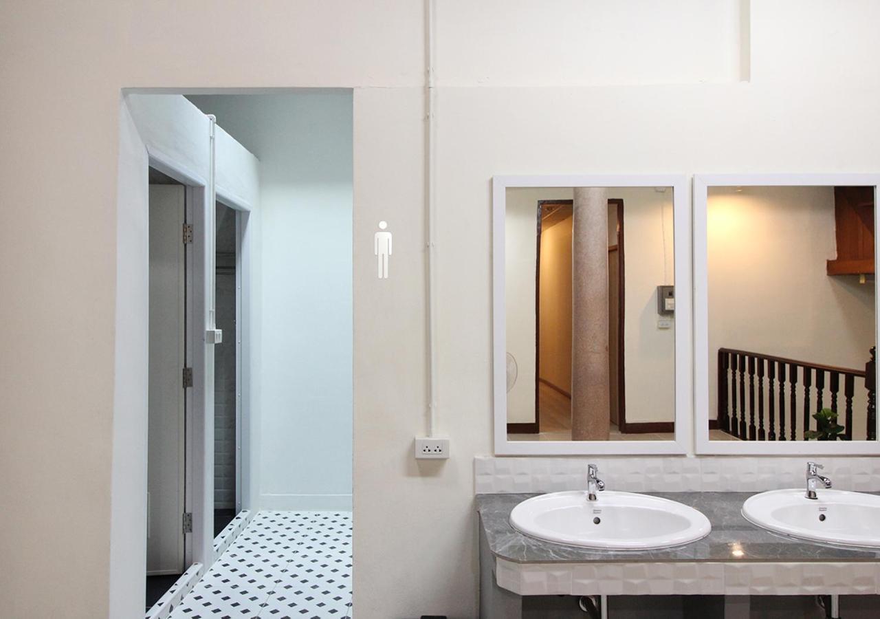 Chaiwat Hostel Банкок Екстериор снимка