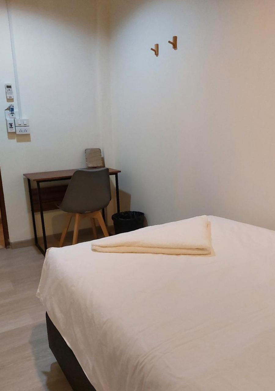 Chaiwat Hostel Банкок Екстериор снимка